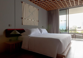 Wake Medell�n Hotel room