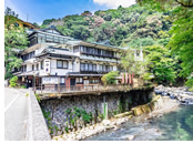 Ichinoyu Honkan Ryokan