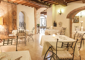 Tuscany castle restaurant
