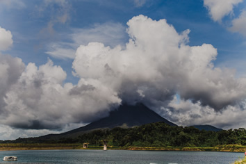 Costa Rica lesbian tour - Arenal Lake