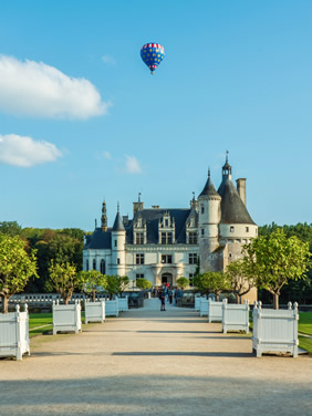 France Loire Valley lesbian tour