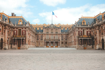 France lesbian tour - Versailles Palace