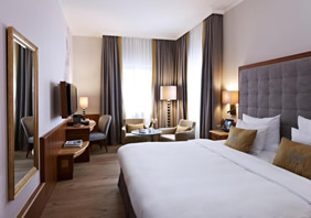 Platzl Hotel Munich room