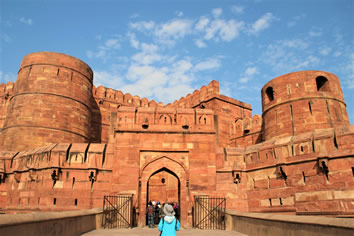 India lesbian tour - Agra Fort