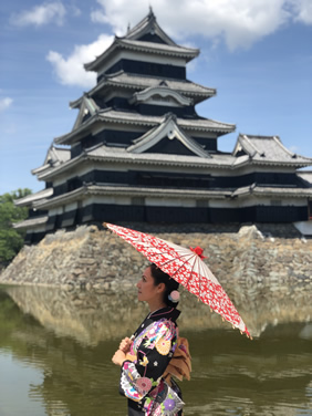 Japan lesbian tour - Matsumoto Castle