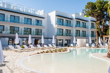 Som Dona lesbian hotel