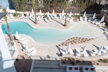 Som Dona lesbian hotel pool