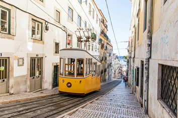 Lisbon lesbian tour