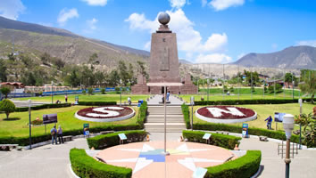 Quito gay tour - Middle of the World City