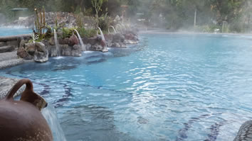 Ecuador gay tour - Papallacta Hot Springs
