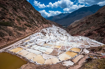 Peru gay tour - Maras salt mines