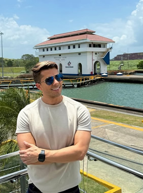 Gay Panama Canal tour