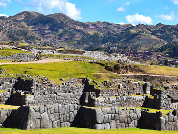 Peru gay tour - Sacsayhuamán fortress