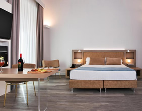 Italia Hotel room