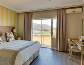 Protea Hotel by Marriott Stellenbosch room