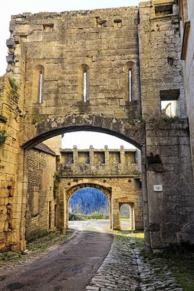 Flavigny, Burgundy gay biking tour