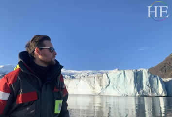 Iceland winter gay adventure - glacier lagoon