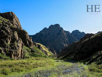 Mongolia gay tour - Yol Valley