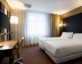 NH Centre Utrecht Hotel room