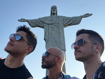 Rio gay tour - Christ the Redeemer