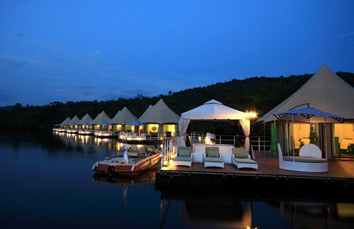 Floating Eco-Lodge in Cambodia