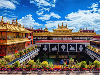 Tibet gay tour - Jokhang Temple