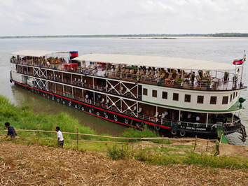 Mekong Pandaw gay cruise
