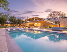Mokuti Etosha Lodge