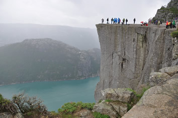 Norway gay tour - Preikestolen