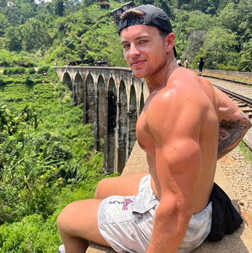Gay Sri Lanka tour  - Nine Arches Bridge