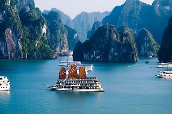 Vietnam Halong Bay gay cruise