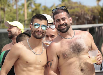 Gran Canaria bears travel