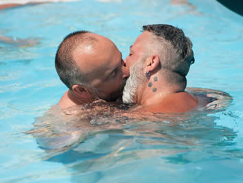 Maspalomas bears pool party
