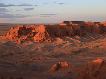 Gobi gay tour - Flaming Cliffs