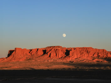 Flaming Cliffs Mongolia gay tour