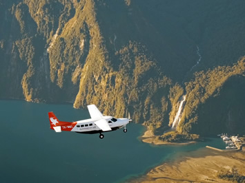 New Zealand gay tour - Milford Sound scenic flight