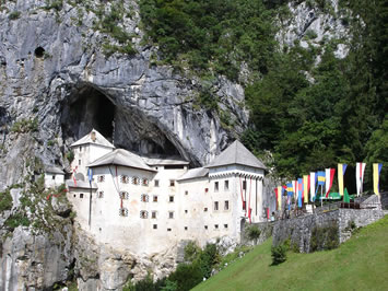 Slovenia gay tour - Predjama Castle