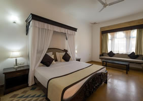Rang Mahal Hotel room