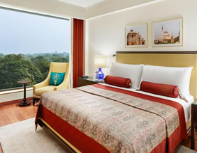 The Oberoi Delhi Hotel room