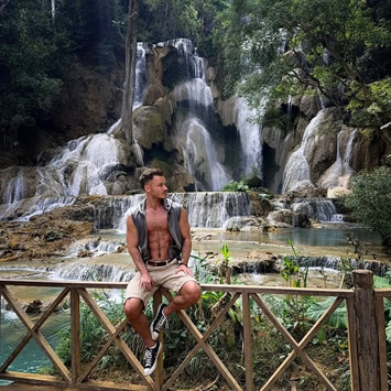 Laos deluxe gay tour