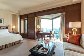 The Peninsula Bangkok Hotel room